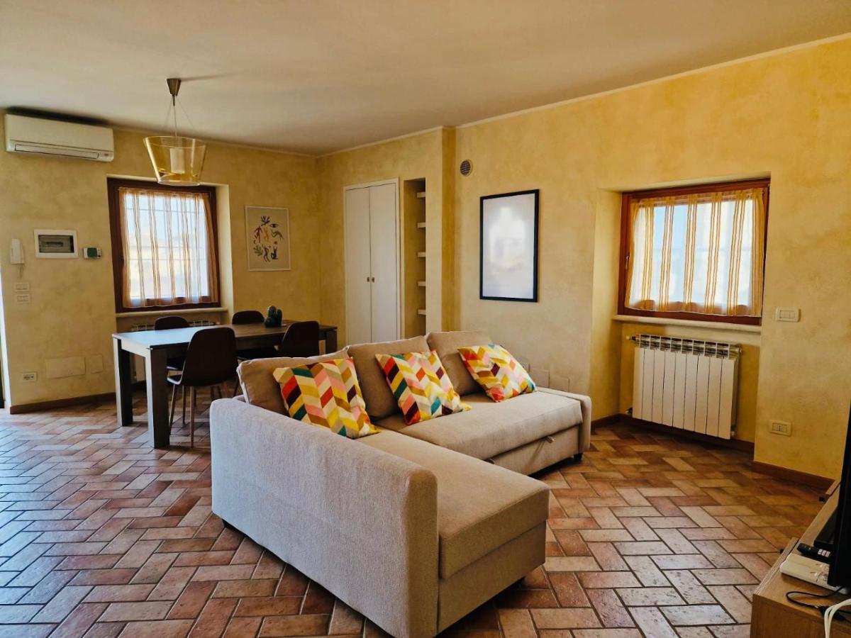 Thomas' Castle Appartement Pozzolengo Buitenkant foto